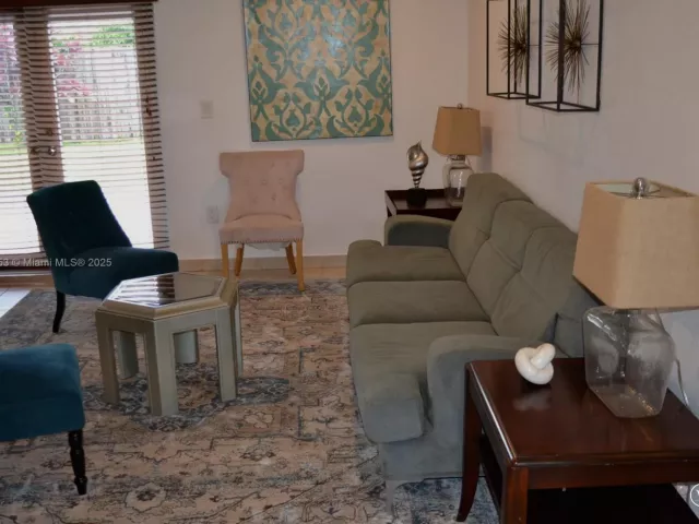 Дом в аренду по адресу 3221 SW 93rd Pl - фото 6738932