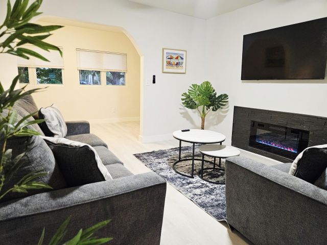 Продажа дома по адресу 719 Briggs Street - фото 6740168