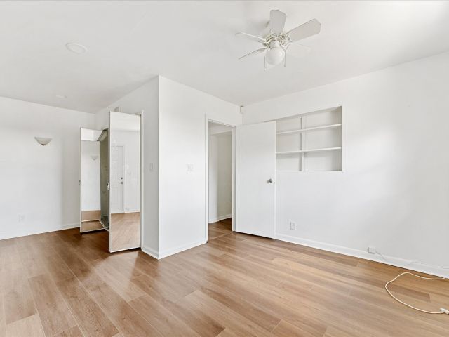 Продажа дома по адресу 6560 Hayes Street - фото 6750338