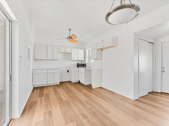 Продажа дома по адресу 6560 Hayes Street - фото 6750350