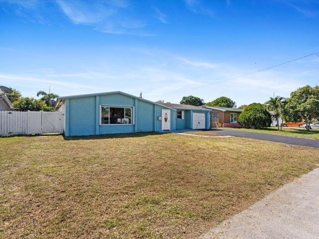 Продажа дома по адресу 6560 Hayes Street - фото 6750354