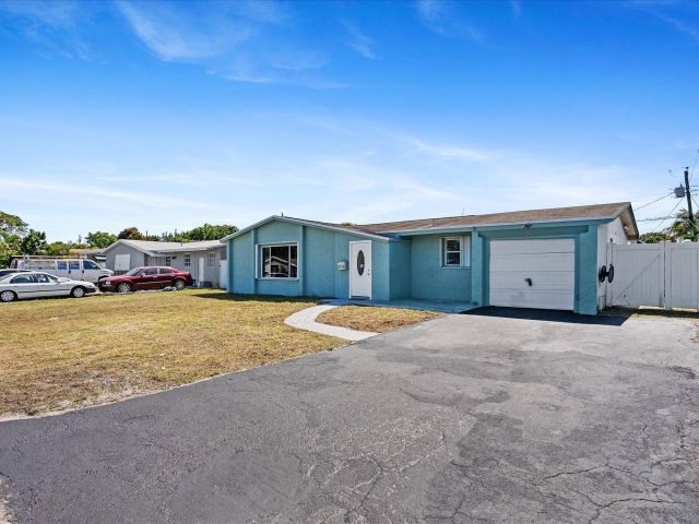 Продажа дома по адресу 6560 Hayes Street - фото 6750355