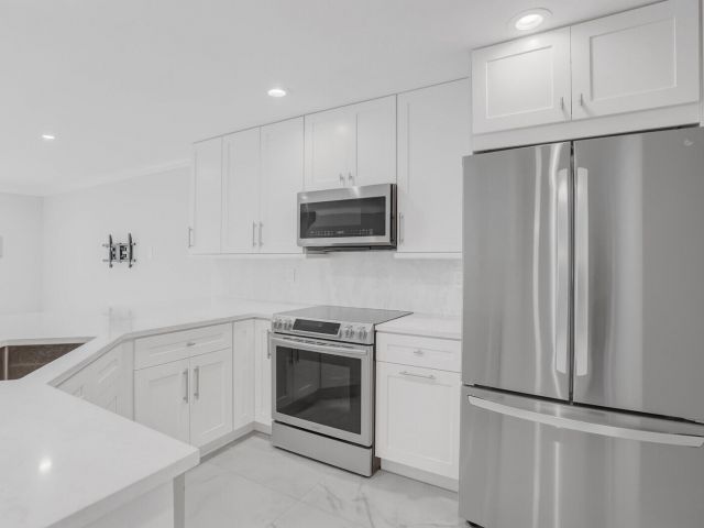 Дом в аренду по адресу 16207 Sierra Palms Drive - фото 6742716