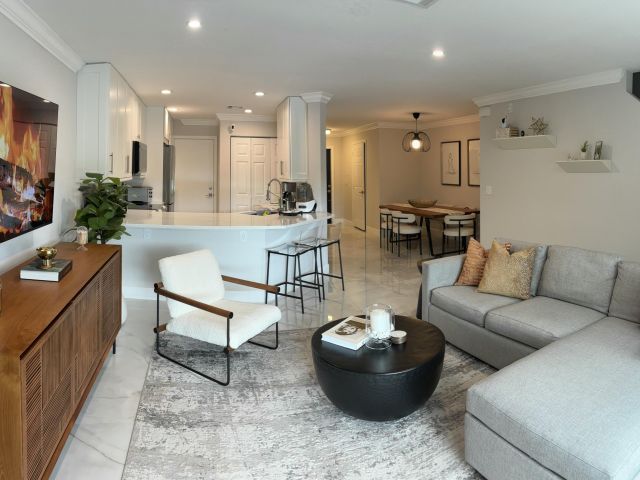 Дом в аренду по адресу 16207 Sierra Palms Drive - фото 6742721