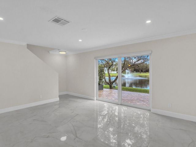 Дом в аренду по адресу 16207 Sierra Palms Drive - фото 6742727