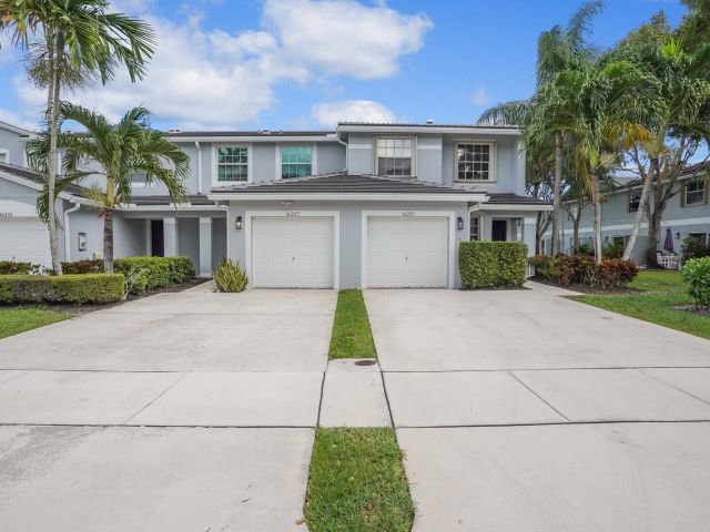 Дом в аренду по адресу 16207 Sierra Palms Drive - фото 6742732