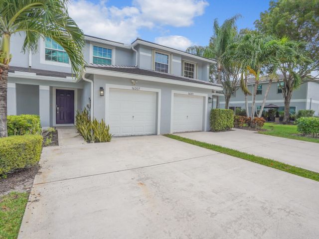 Дом в аренду по адресу 16207 Sierra Palms Drive - фото 6742733