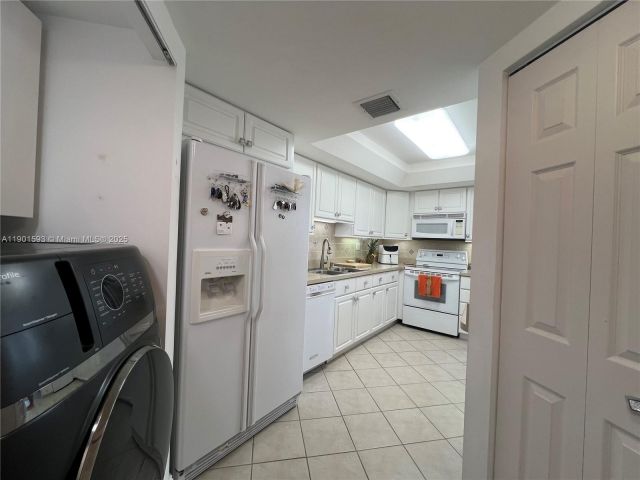 Продажа квартиры #A900 - фото 6743110