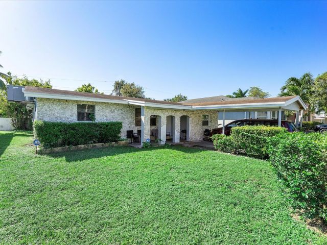 Продажа дома по адресу 2860 NW 8th Place - фото 6742748