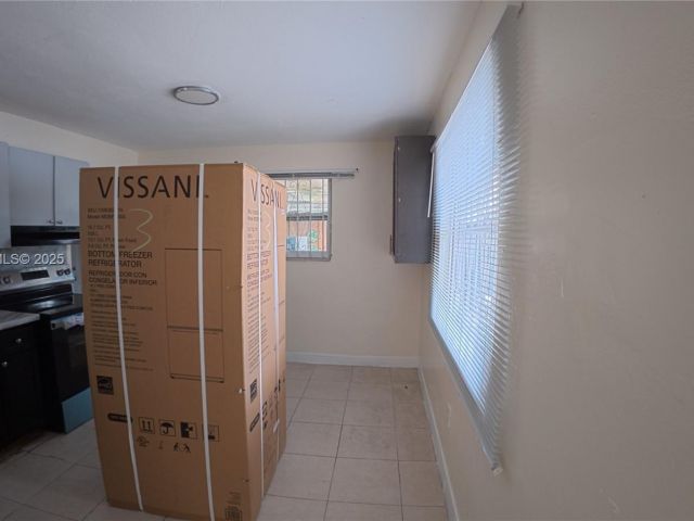 Дом в аренду по адресу 15812 NW 39th Ct 15812 - фото 7448954