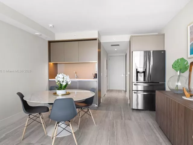 Продажа квартиры #4 - фото 6743558