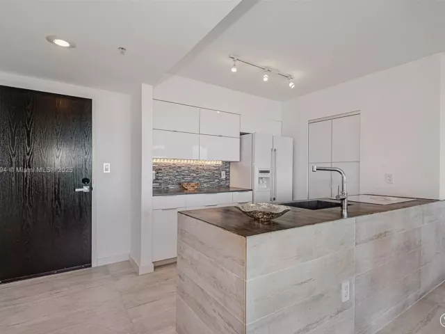 Продажа квартиры #2506 - фото 6743027