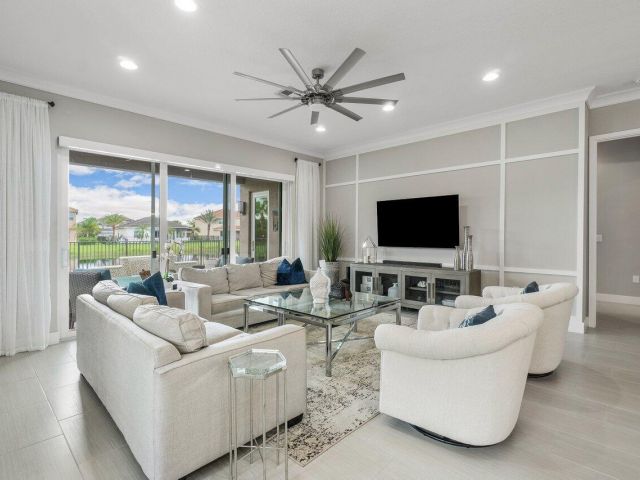 Дом в аренду по адресу 15277 Seaglass Terrace Lane - фото 6820323