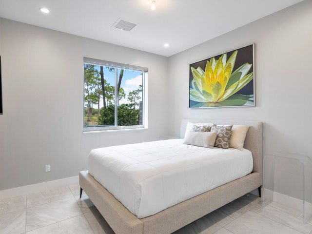 Дом в аренду по адресу 1841 NW 42nd Drive - фото 6748690