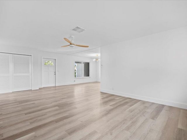 Продажа дома по адресу 514 Jaeger Drive - фото 6743801