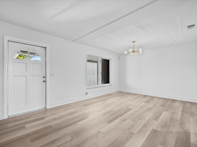 Продажа дома по адресу 514 Jaeger Drive - фото 6743802