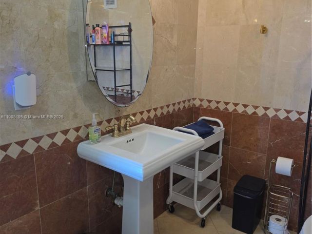 Квартира в аренду номер1401 - фото 6807663