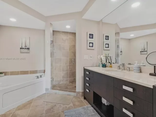 Продажа квартиры #1408 - фото 6743593