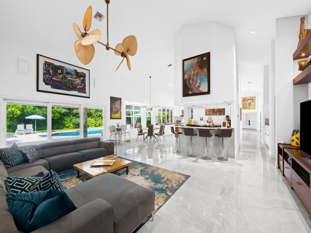 Продажа дома по адресу 17888 Fieldbrook Circle W - фото 6766439