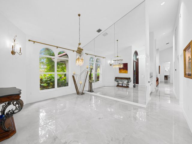 Продажа дома по адресу 17888 Fieldbrook Circle W - фото 6766447