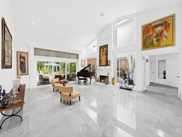 Продажа дома по адресу 17888 Fieldbrook Circle W - фото 6766449