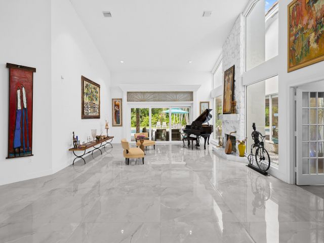 Продажа дома по адресу 17888 Fieldbrook Circle W - фото 6766451