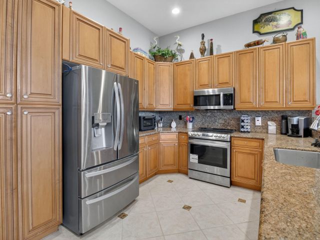 Продажа дома по адресу 13571 Morocca Lake Lane - фото 6764929