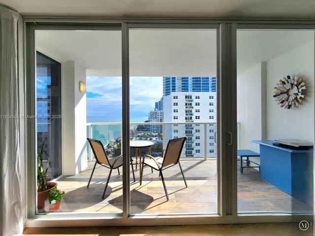 Квартира в аренду номер1406S - фото 6744066