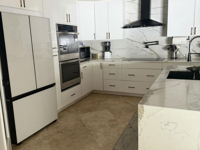 Дом в аренду по адресу 6000 Adriatic Way - фото 6914677