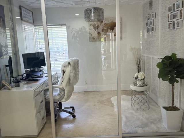 Дом в аренду по адресу 6000 Adriatic Way - фото 6914683