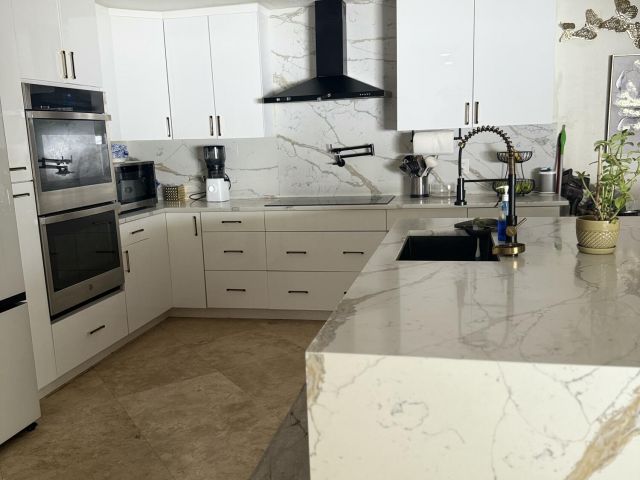 Дом в аренду по адресу 6000 Adriatic Way - фото 6914684