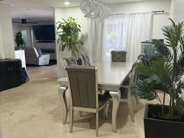 Дом в аренду по адресу 6000 Adriatic Way - фото 6914687