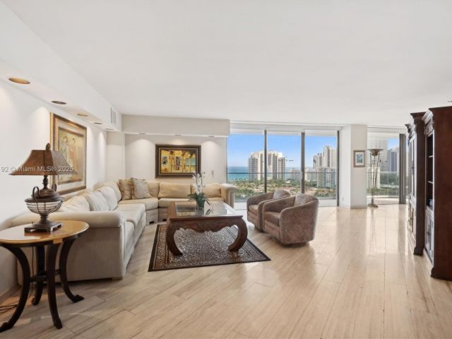 Продажа квартиры #20H - фото 6744806