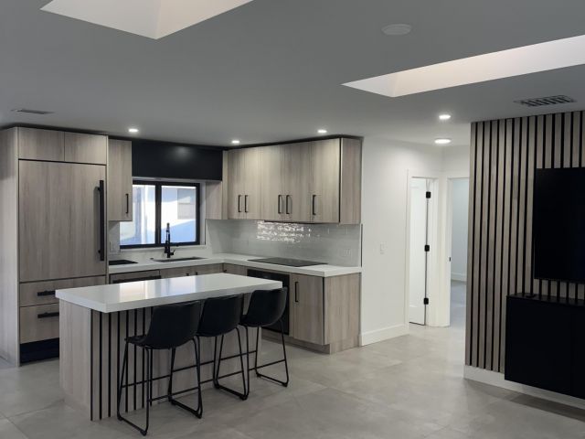 Дом в аренду по адресу 1191 SW 15th Street - фото 6748600