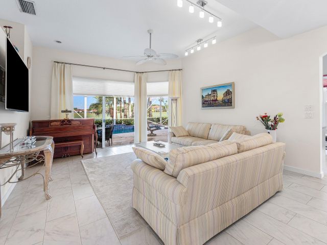 Продажа дома по адресу 8217 Quail Meadow Way - фото 6745302