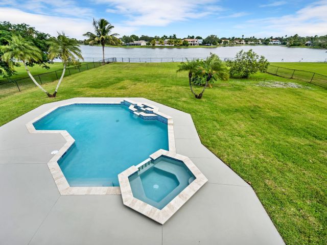 Продажа дома по адресу 20411 NW 4th Street - фото 6809491