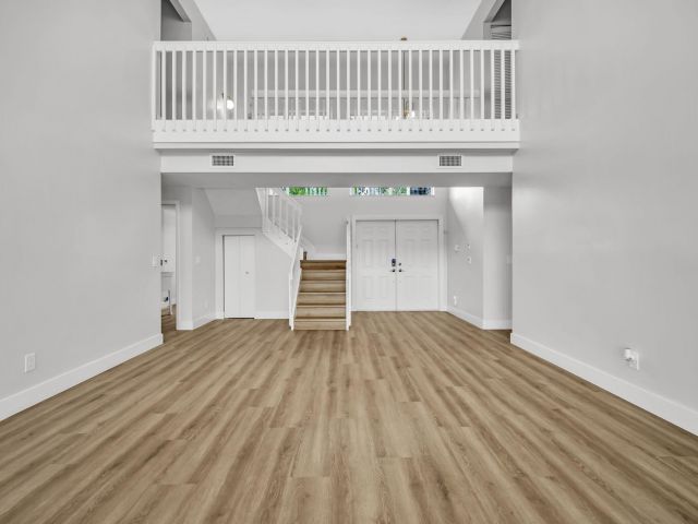 Продажа дома по адресу 20411 NW 4th Street - фото 6809499