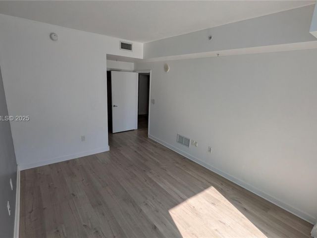 Продажа квартиры #4007 - фото 7444795