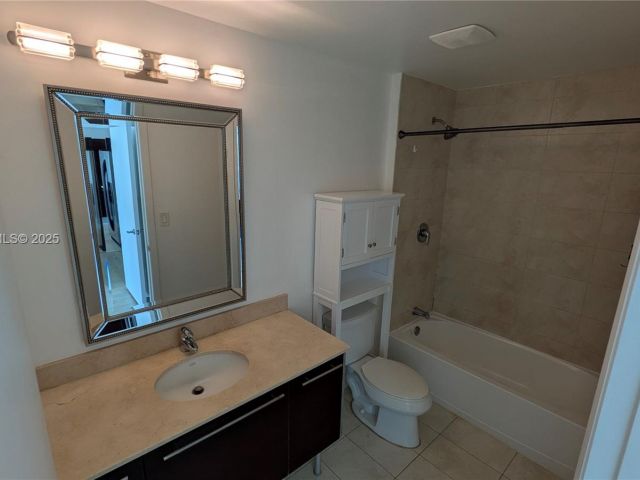 Продажа квартиры #4007 - фото 7444797