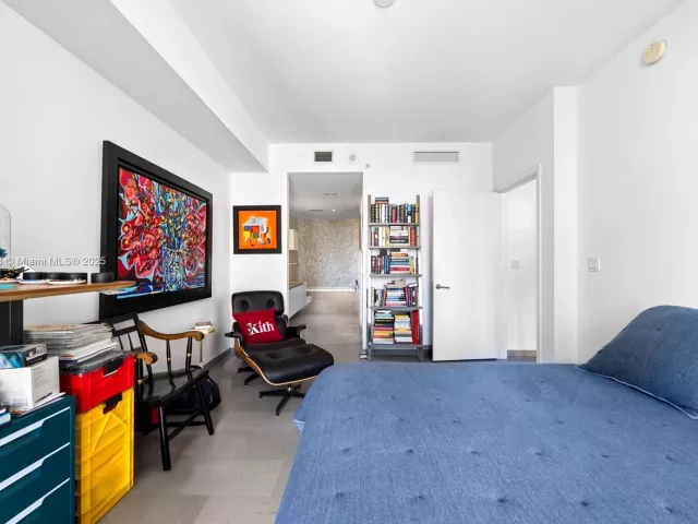 Продажа квартиры #2505 - фото 6745214