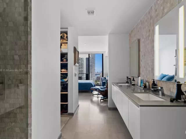 Продажа квартиры #2505 - фото 6745216