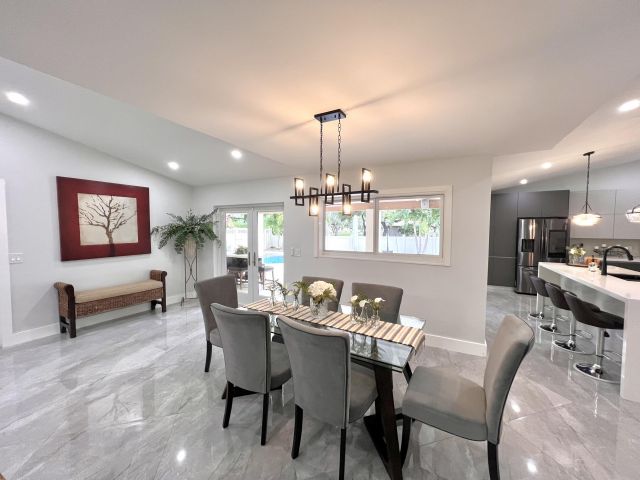 Продажа дома по адресу 772 NW 41st Terrace - фото 6750903