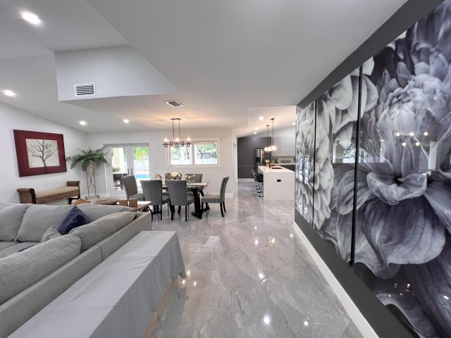 Продажа дома по адресу 772 NW 41st Terrace - фото 6750909