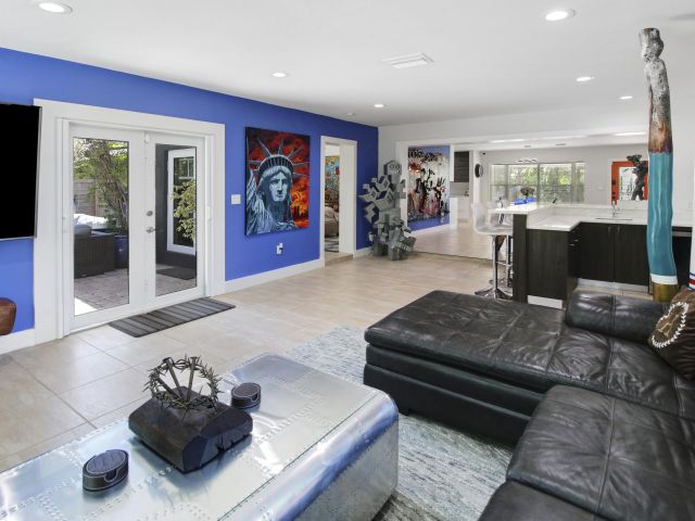 Продажа дома по адресу 2016 NE 22nd Street - фото 6772613