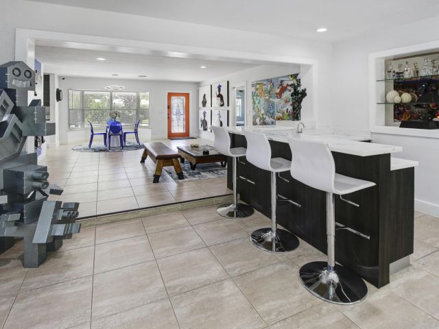 Продажа дома по адресу 2016 NE 22nd Street - фото 6772617