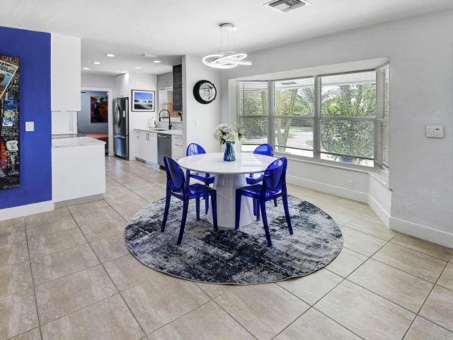 Продажа дома по адресу 2016 NE 22nd Street - фото 6772620