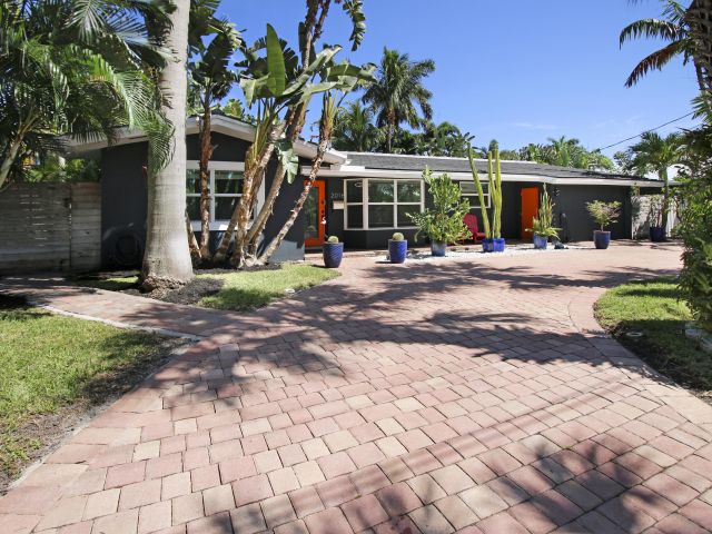 Продажа дома по адресу 2016 NE 22nd Street - фото 6772623