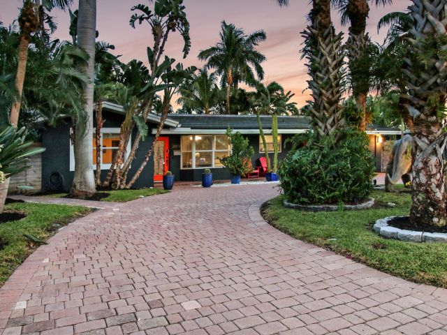 Продажа дома по адресу 2016 NE 22nd Street - фото 6772625