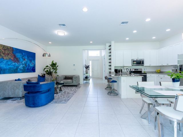 Дом в аренду по адресу 15210 Seaglass Terrace Lane - фото 6771067