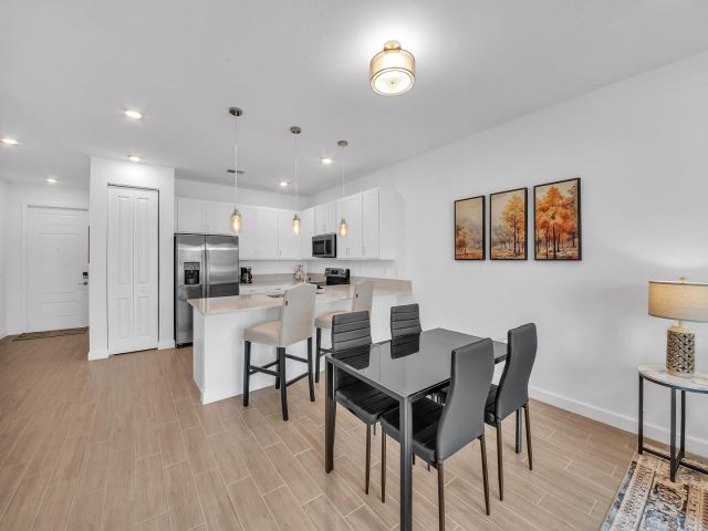 Дом в аренду по адресу 14517 Three Ponds Trail - фото 6765022